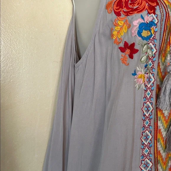 ANDREE BY UNIT Gray Dress with Multicolor Embroidery one size - Picture 6 of 10